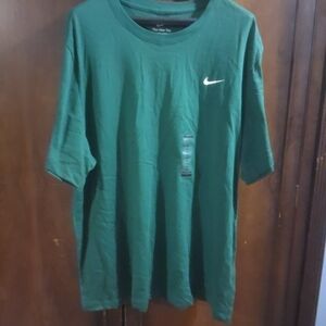 Nike Men's Classic Green Tee